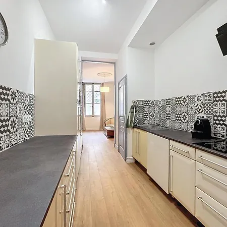 Le Saint Roch, Proche Gare Et Comedie Apartment *